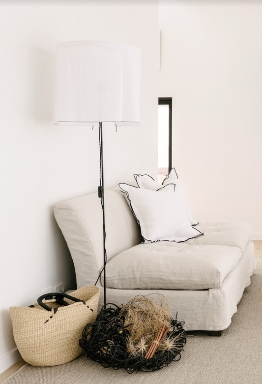 EOS Floor Lamp