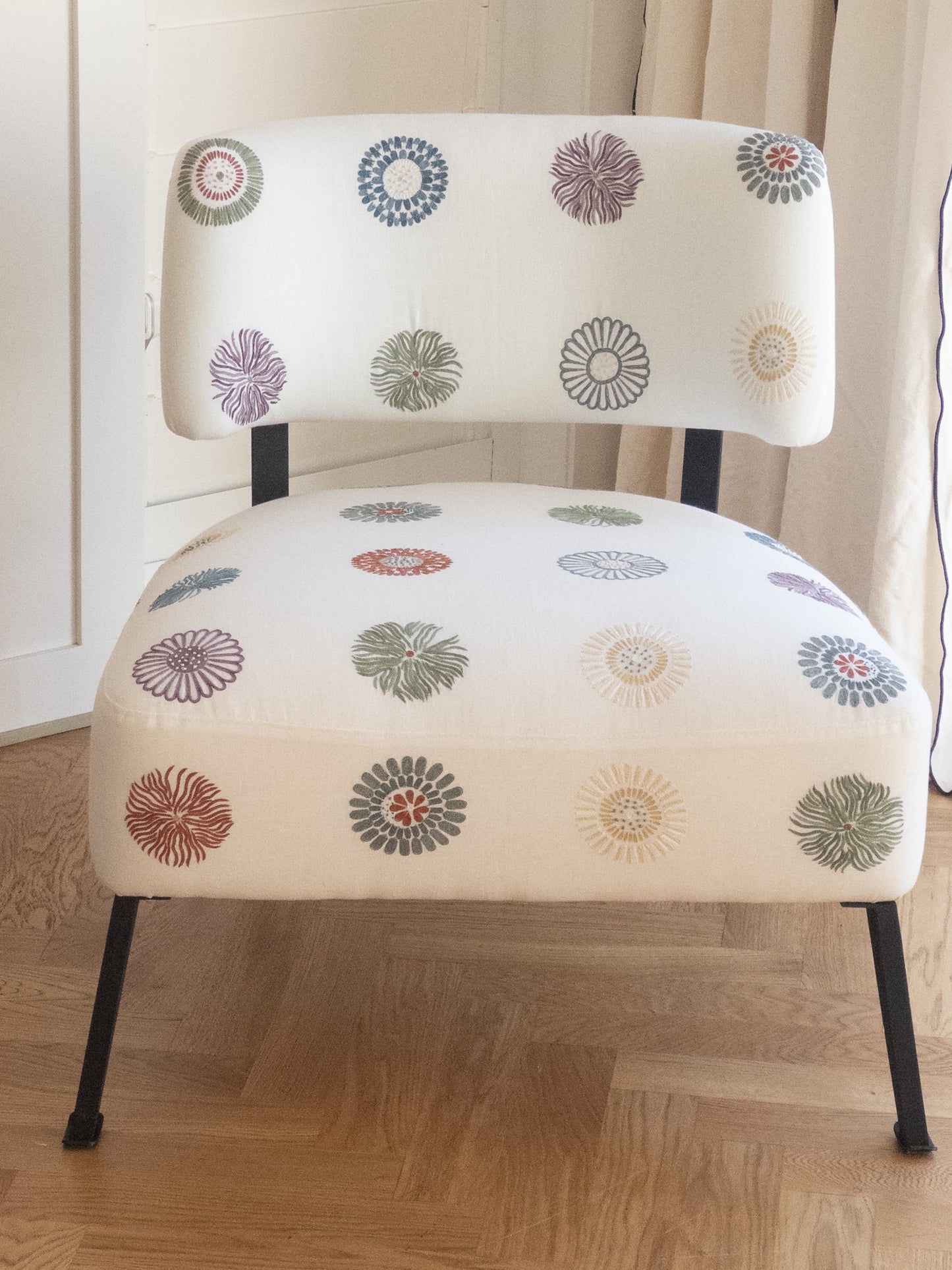 Kaar Armchair