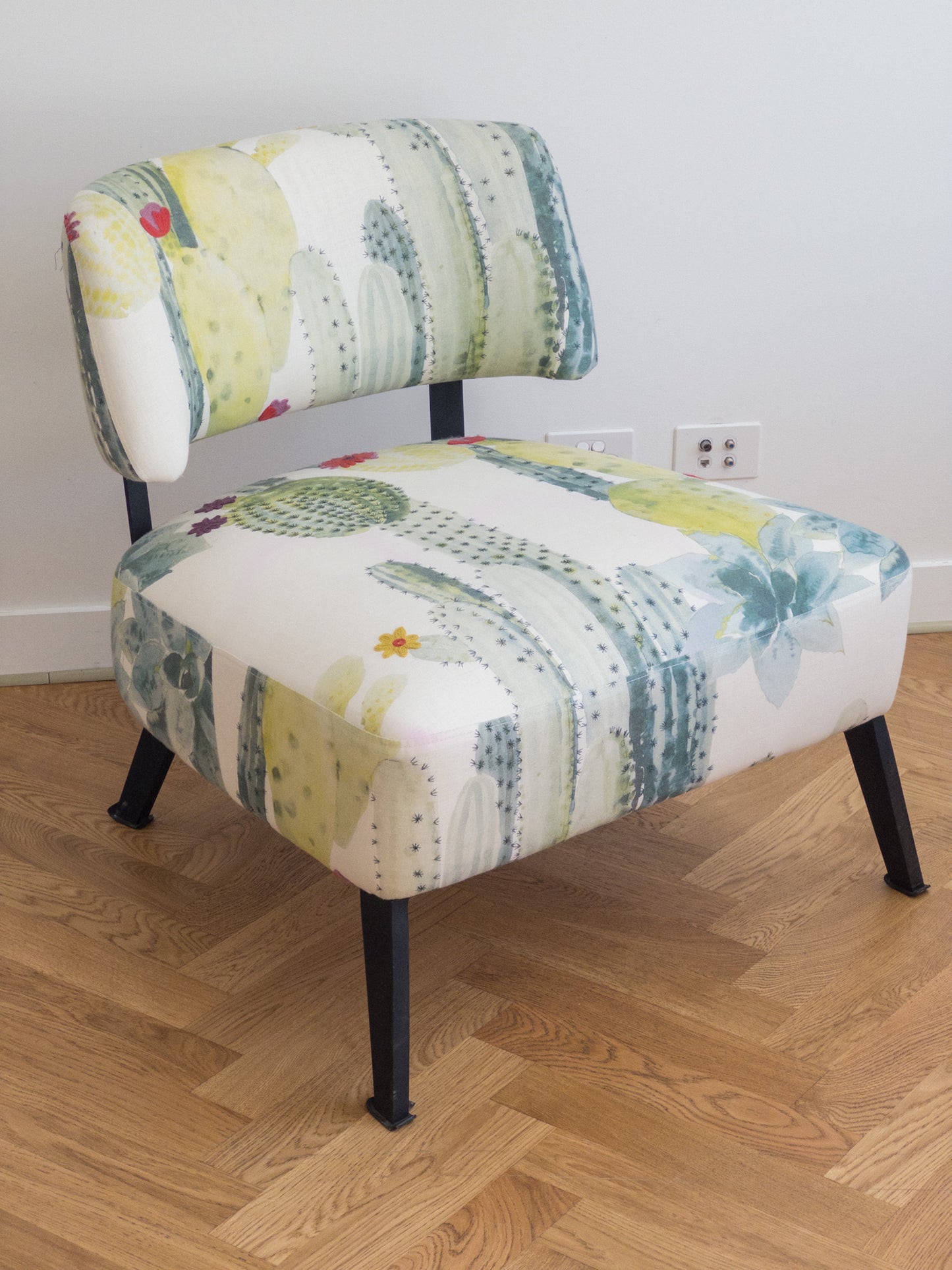 Kaar Armchair