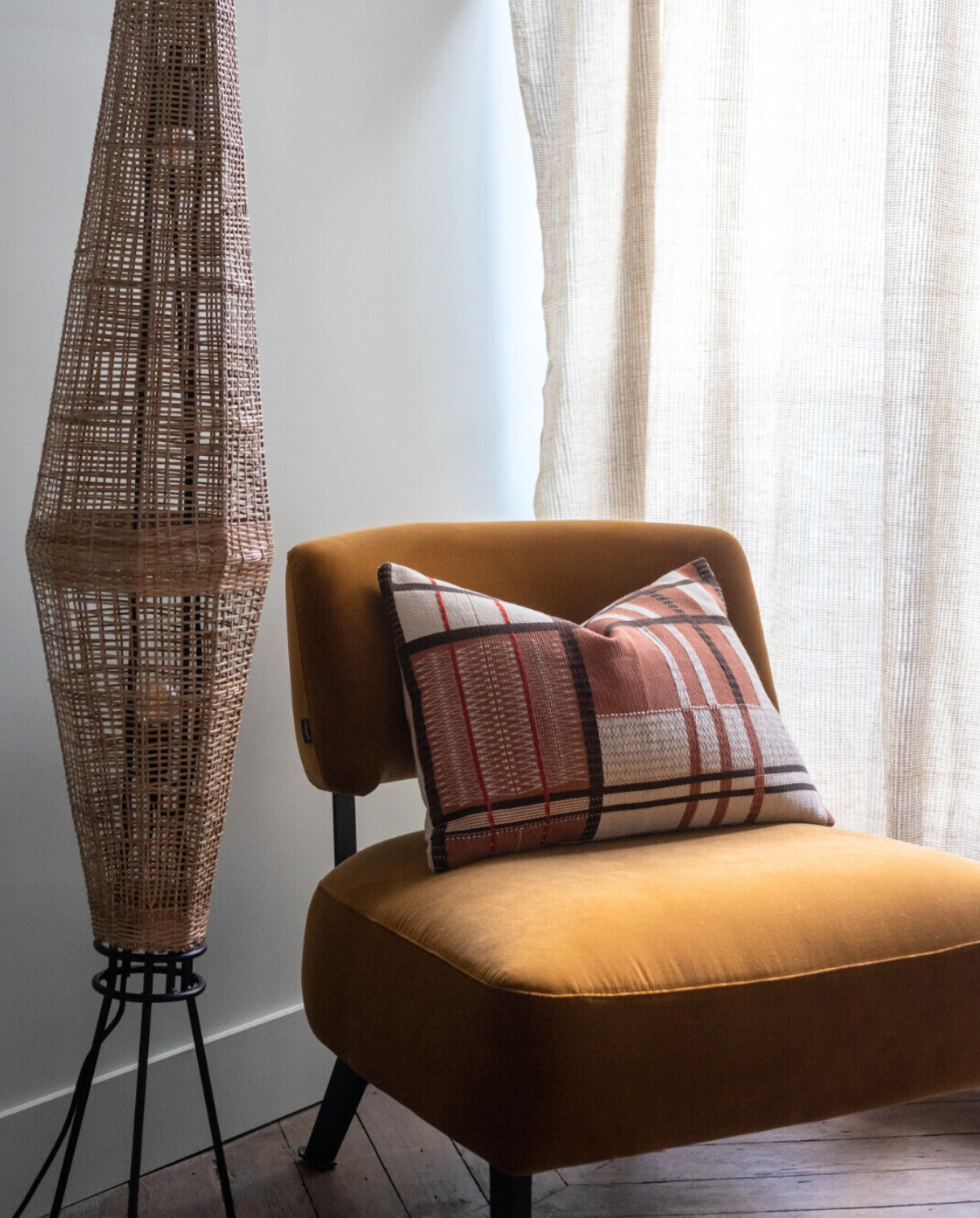 Kaar Armchair